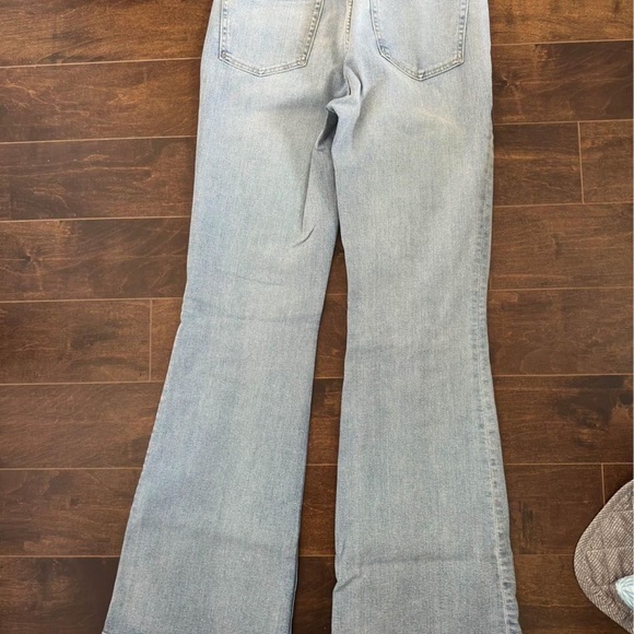 GAP 70’s high Rise flare Jeans NWOT - Picture 4 of 4